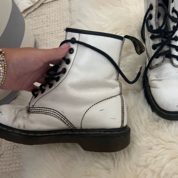 White doc martens! Size 7 - Picture 2 of 2
